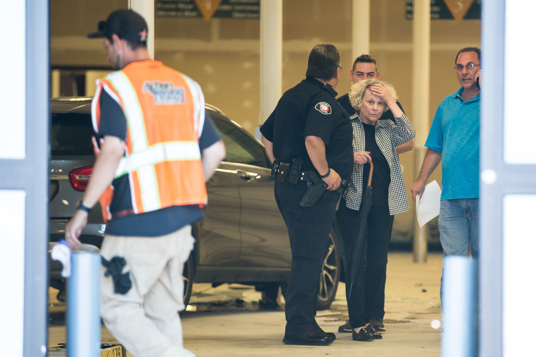 Yakima mayor drives SUV into Rite Aid building